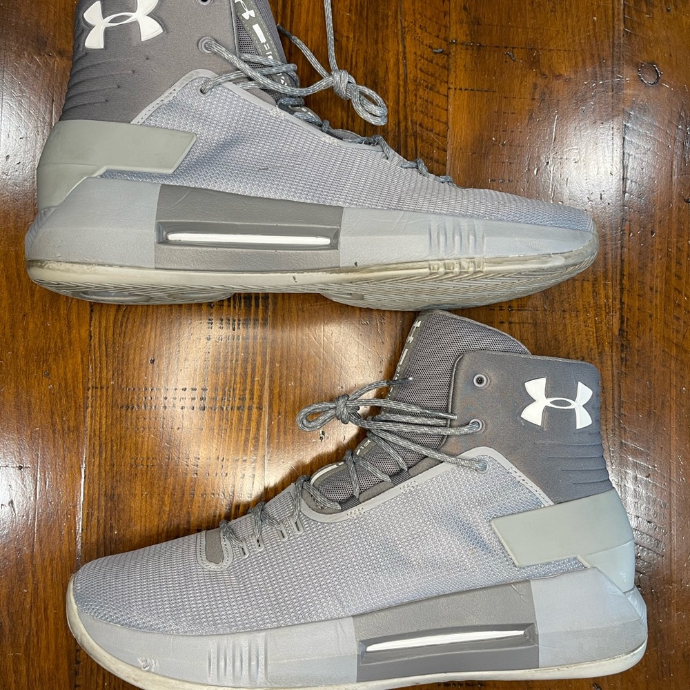 Under Armour Mens Drive 4 TB 1303010-106 Gray Sneakers Basketball Shoes Size 13.